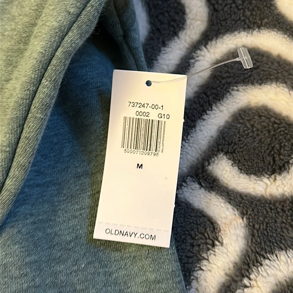 Old Navy Womens Oversized Crewneck Sweater Medium - Picture 2 of 5